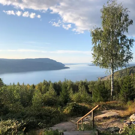 Annex Fjara Greater Oslos View Sleeps 10 Guests In 3 Bedrooms Semesterbostad Stange