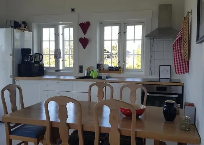 Annex Fjara Greater Oslos View Sleeps 10 Guests In 3 Bedrooms *