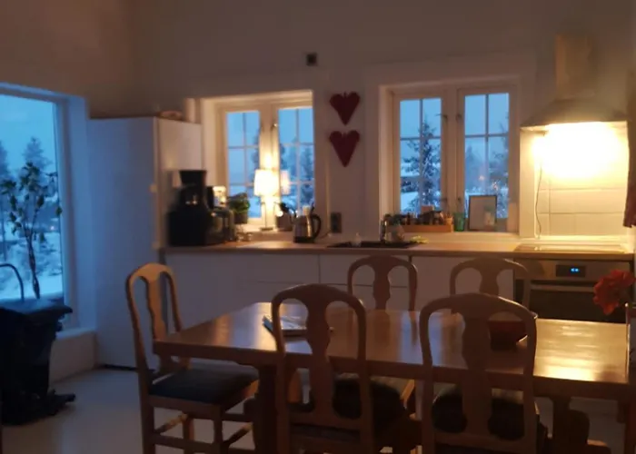 Annex Fjara Greater Oslos View Sleeps 10 Guests In 3 Bedrooms Feriehus *